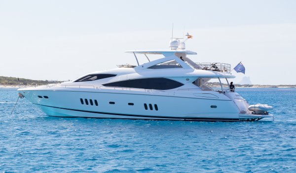 88' Sunseeker Luxury Yacht